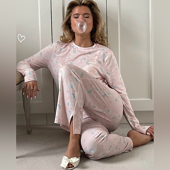 NWT Ms. Djerf 🌸PANTS🌸 - Picture 5 of 8